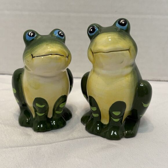 Holiday Time Other - Vintage Frog Salt & Pepper Shakers Ceramic Green Yellow White Toads